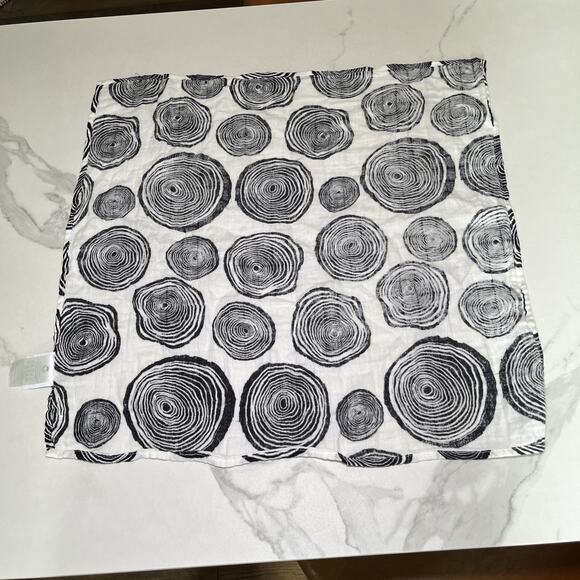 Etta Loves Organic Cotton Muslin Burp Cloths Black White Print *Lot of 2* 21x22 - Picture 9 of 13